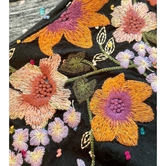 One September Anthropologie XS Floral Heavy Embroidery Boho Soft T Shirt Top - Picture 6 of 7